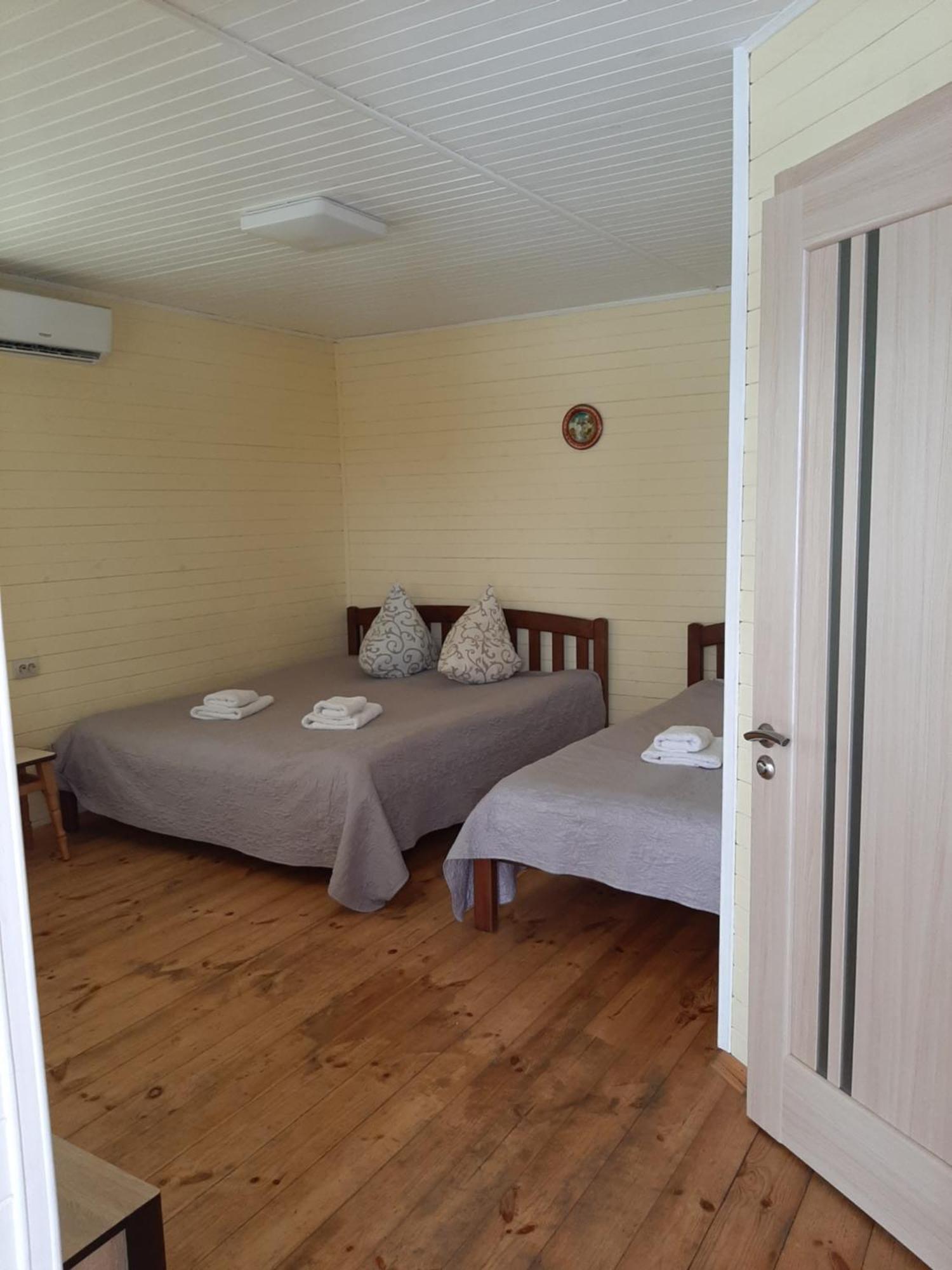 Гостьовий Дім На Герцена Guest Hous On Gertsena Hotell Novhorod-Siverskyi Rum bild